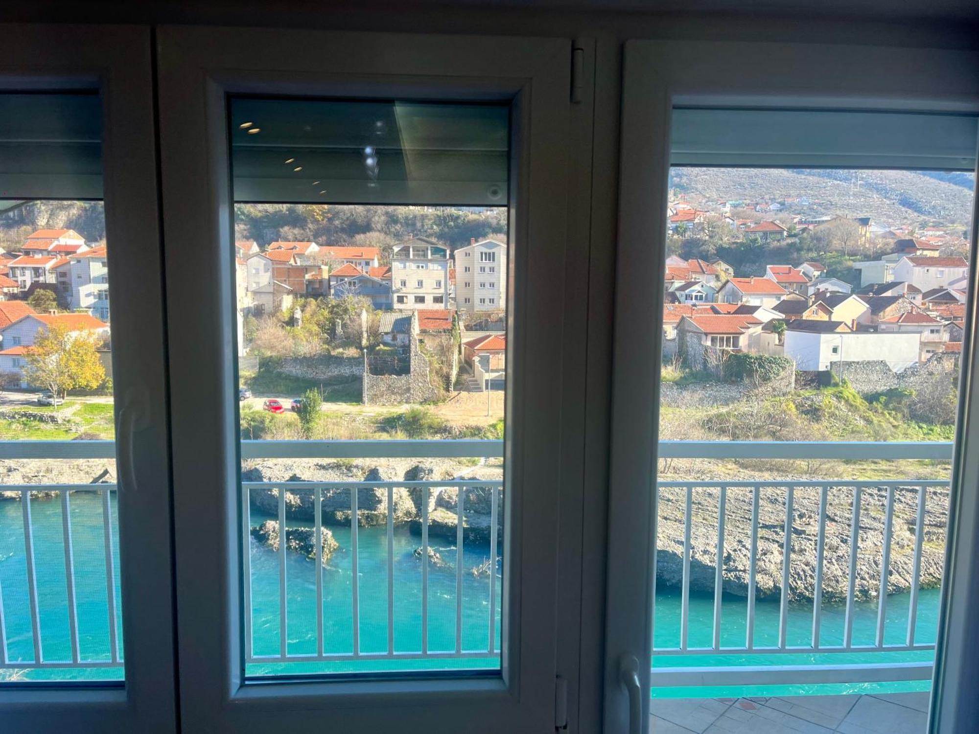 Magic River View Apartment Мостар Екстер'єр фото