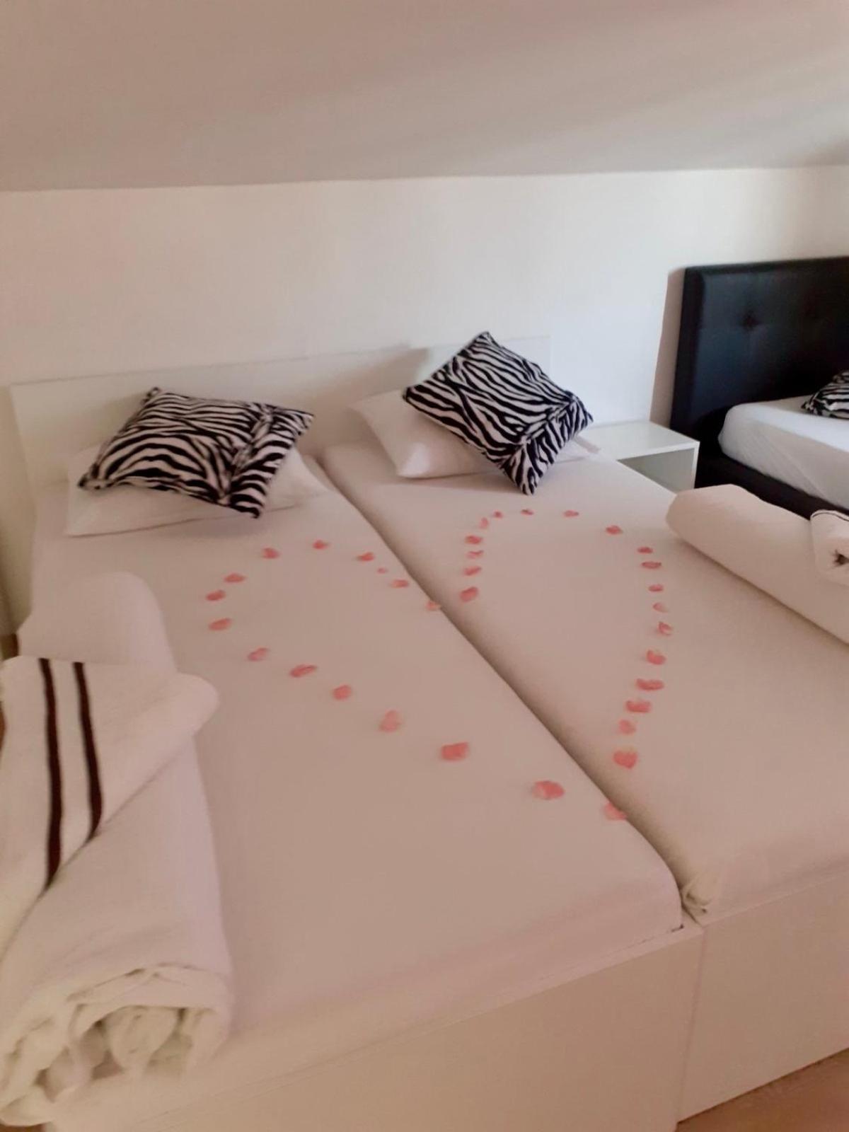 Magic River View Apartment Мостар Екстер'єр фото