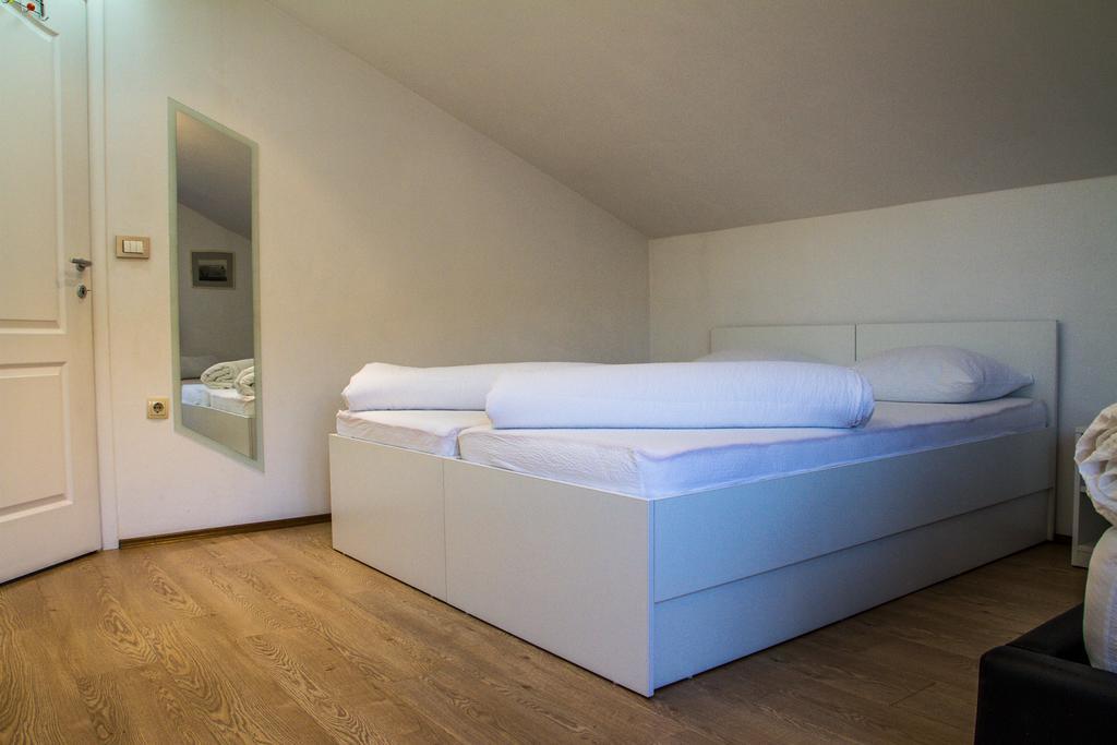 Magic River View Apartment Мостар Екстер'єр фото